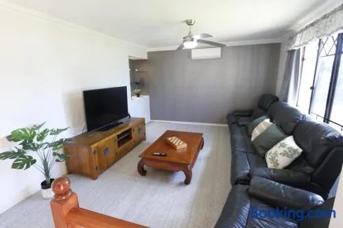 Bayside Bliss 8 Sleeper Family Escape - Image 1