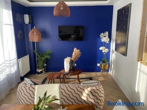 L'AMAZONIE - Lovely apartment near to the train station and Orly Airport - Image 1