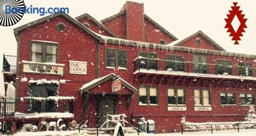 The Lodge at Red River - Image 1