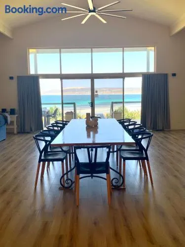 Emu Bay Lodge - Image 1