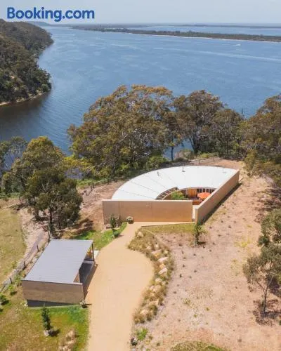 Teulu House - Luxury Retreat in Nungurner - Image 1