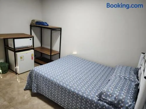 Quarto mobiliado em Lins - Image 1