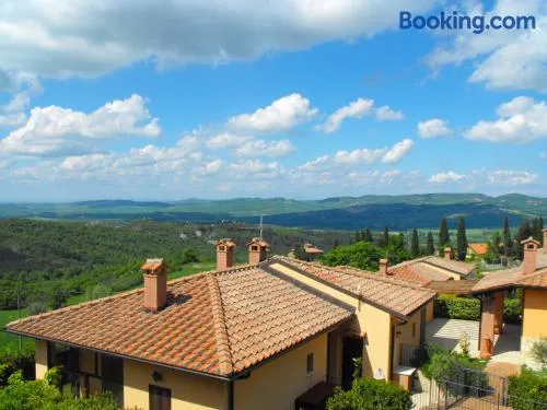 Finestra Della Val D'Orcia - Image 1