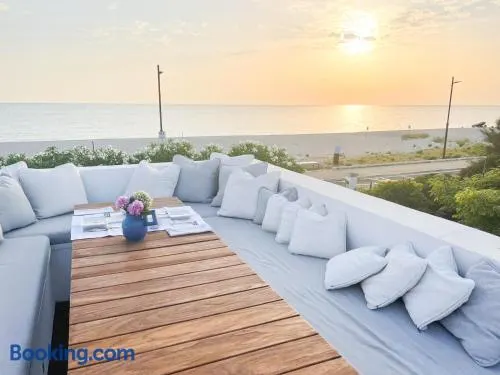 Villa Fronte Mare - Jacuzzi, Giardino, Pet-friendly - Image 1