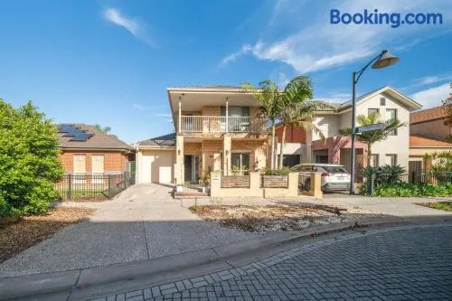Koala Stay - Ground Floor 2BR Shared House in Mawson Lakes - Image 1