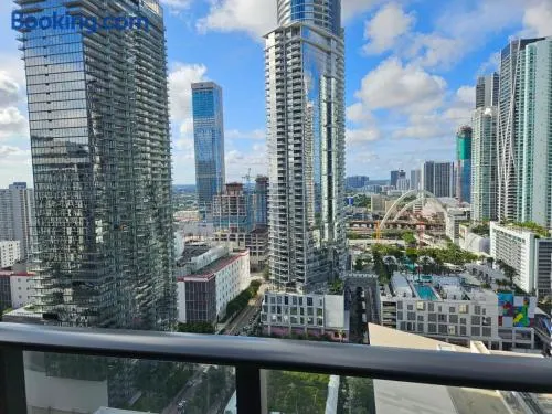 Downtown Miami view - 38th floor gem - Image 1