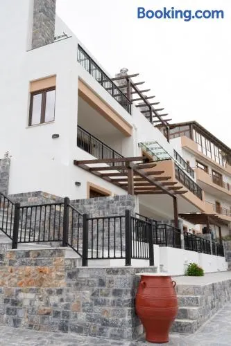 Dictamus Homes - Image 1