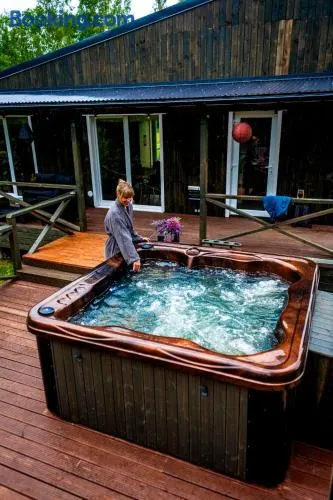 HOLIDAY CABIN 'CRANE' with a private hot-tub and sauna extra fee - Image 1