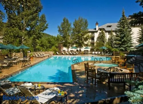 The Charter 2 Bedroom Ski In, Ski Out Vacation Rental With Hot Tub Access And Easy Walk To Village - Image 1