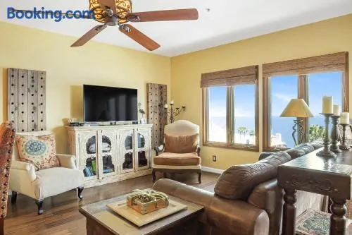 H153 - Hamilton Cove Villa 1-53 - Image 1