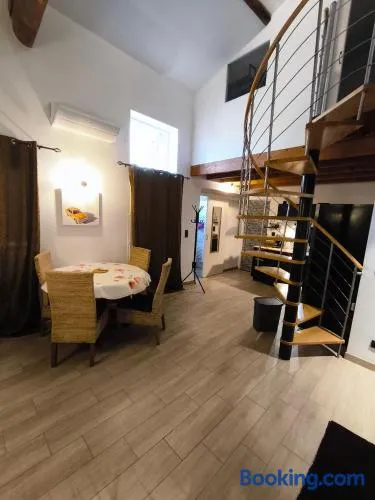 Duplex quartier Saint Ruf proche remparts Avignon centre - Image 1