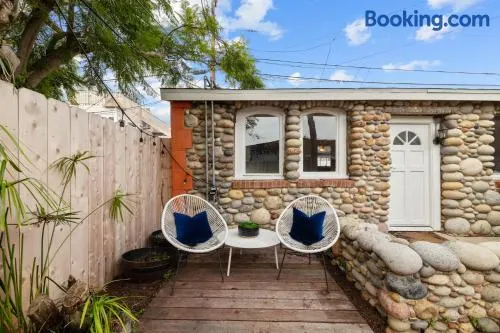 Cozy La Jolla Cottage with Private Patio, Pet Friendly, Driveway Parking - Image 1