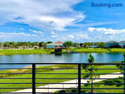 3B2B-Beautiful Lake View-Baby Friendly-FREE WATER PARK!NO Resort Fee-5 Miles to Disney-Storey Lake 3141 - Image 1