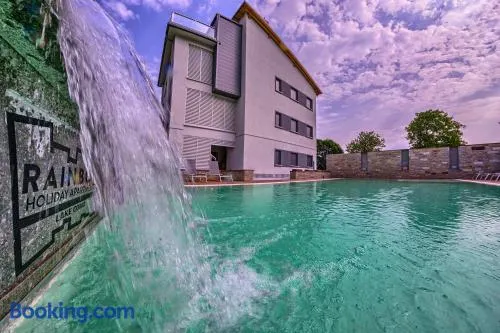 Rainbow Holiday Apartments Lake Como - Image 1