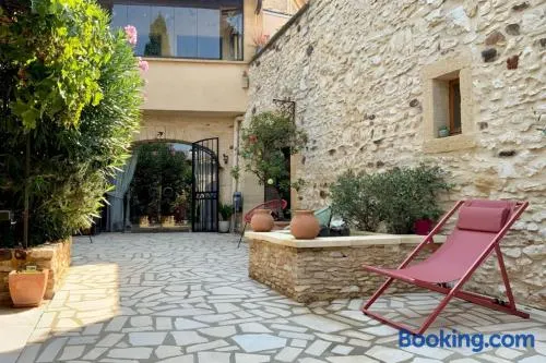 GROOMI - La Pouzilhacoise : Grande demeure avec patio ! - Image 1
