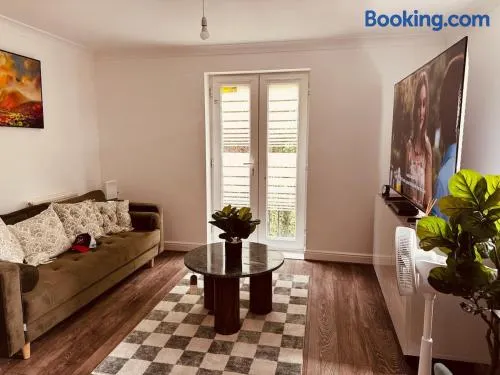 Apartment in Purfleet, close to RSPB reserve - Image 1