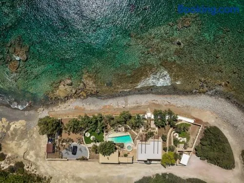 The Echo Of The Sea - Beachfront Luxury Villa - Image 1