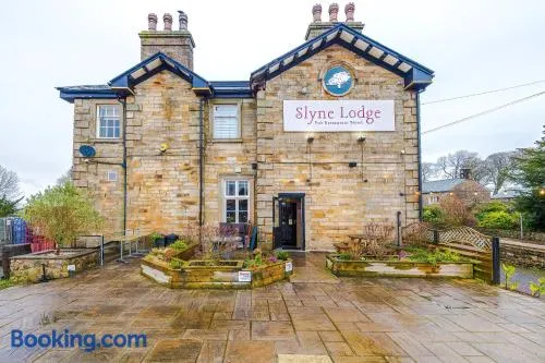 Slyne Lodge - Image 1