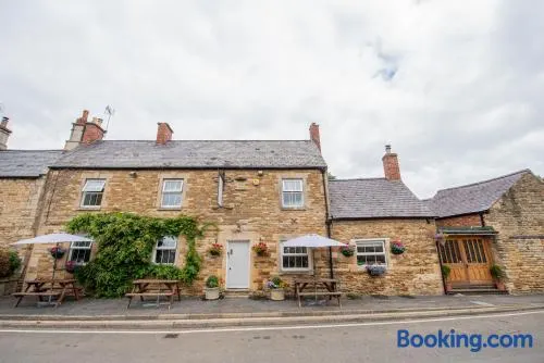 The George & Dragon Country Inn - Image 1