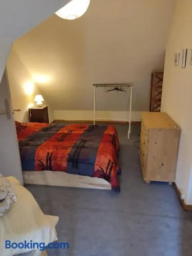 chambre chez l'habitant ,bleue, maison ancienne - Image 1