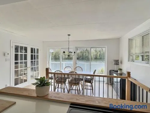 Lazy Lake chalet - Lakeside paddle - Image 1