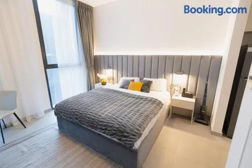 Studio in Aljada near to the Boulevard by Stay Bnb - Image 1