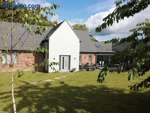 The Highlands - 5 bed 5 bath - Huge Sociable House - Image 1