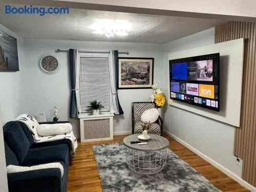 2 Bedroom Burncoat St Area - Image 1