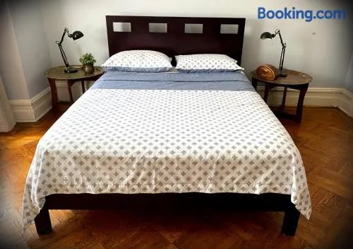 Spacious Bedroom in a Brooklyn House Shared with Host - Image 1