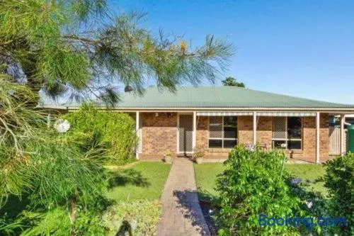 Crestmead Cottage - Image 1