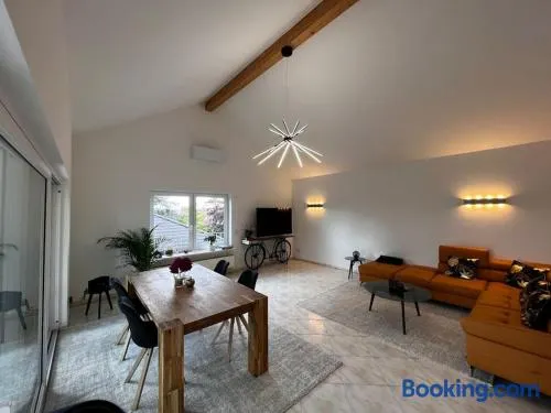 Klimatisiertes Premium-Apartment - 110 qm - Ruhige Lage in Heilbronn - Süd-Balkon - Kostenloser Parkplatz - WLAN - Image 1