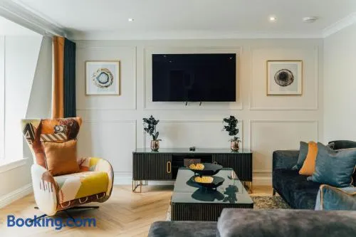 Eagleside Apartments - Image 1