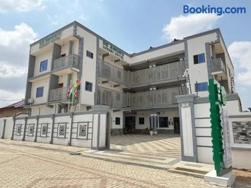 De Awon's Luxury Hotel - Image 1
