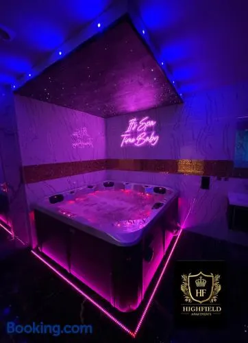HIGHFIELD PRIVATE SPA APARTMENT - Image 1