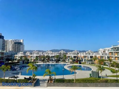 Royal Sun Elite Apartment by Long Beach - Image 1