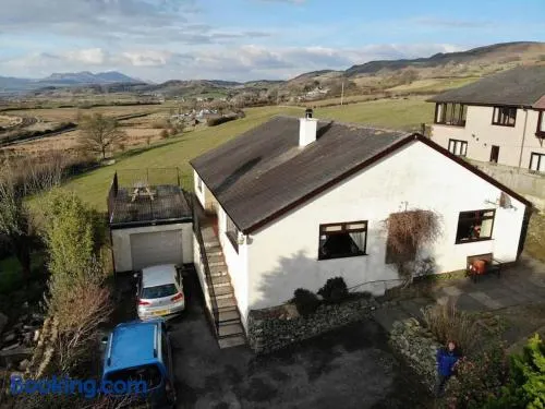 Halsteads: peaceful location, stunning views - Image 1