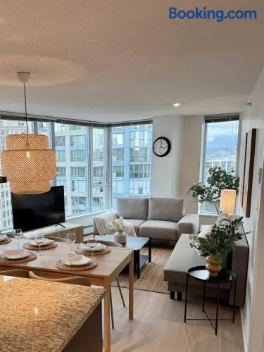 The Altitude with Mountain & City Views, Pool & Hot Tub - Image 1