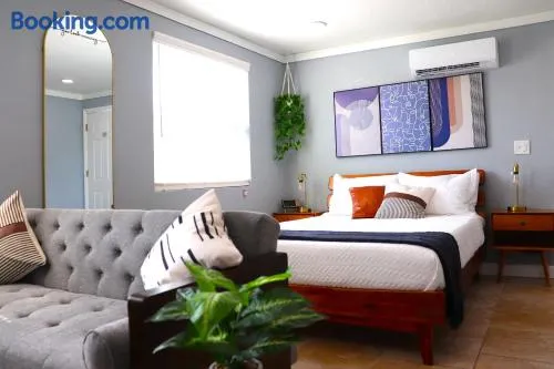 Luxury Studio Suite close to Tampa Airport - Image 1