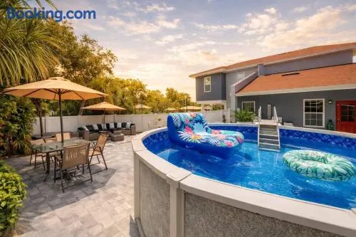 4 Bedroom House Near Downtown Tampa Sleeps 12 Pool Private Patio Pet Friendly - Image 1