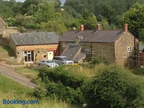Holly Cottage - Image 1