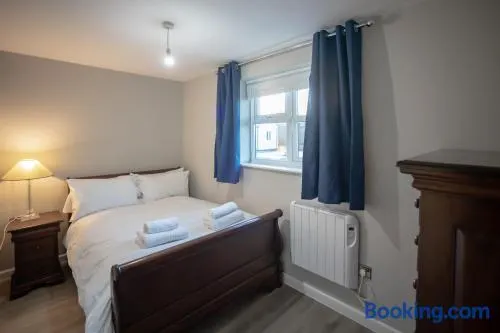 Modern Town Centre Apartment - Image 1