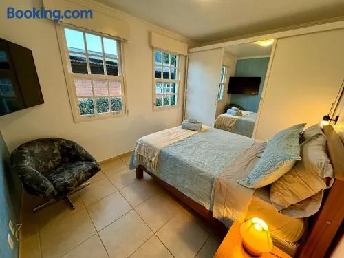 Apartamento com piscina em Olaria - Image 1