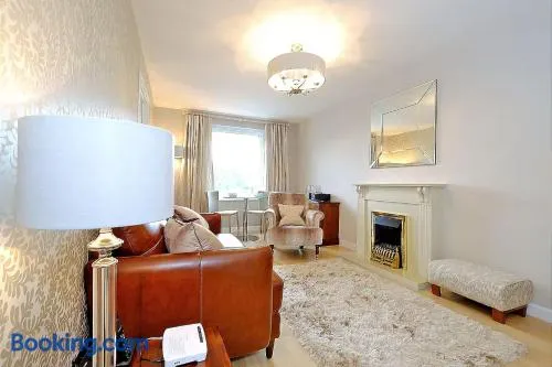 Fonthill Apartment - central, free parking off street, quiet - Image 1