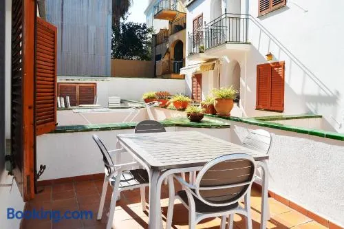 Acogedor apartamento en el corazón de Calella, a solo 2 minutos de la playa - Image 1