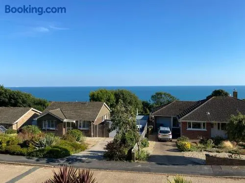 Tara, Spacious Family Home, Wonderful Sea Views - Image 1