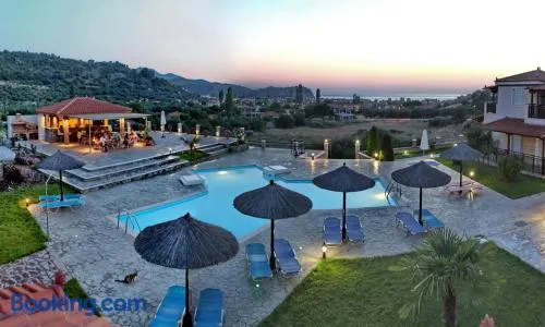 YAKINTHOS GARDEN - Image 1