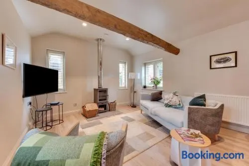 2 Bed in Middleton oc-rfb - Image 1
