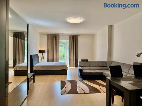 Victoria Apartment Free Parking - Image 1