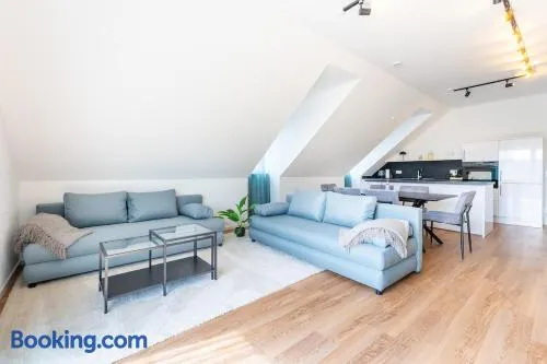 Tonirooms 3-Zimmer Buntspecht - Image 1