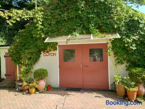 Laugharne Cottage Golwg Harddwch - pure water - Image 1